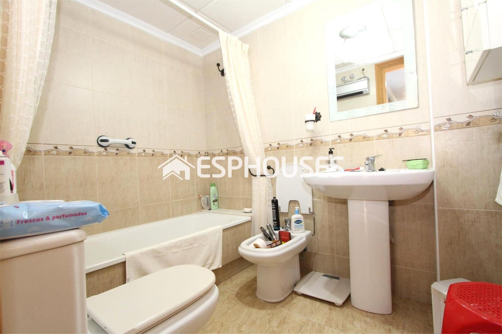 Apartamento de 3 habitaciones en Guardamar del Segura en venta - 199.000 € (Ref: 9444429)