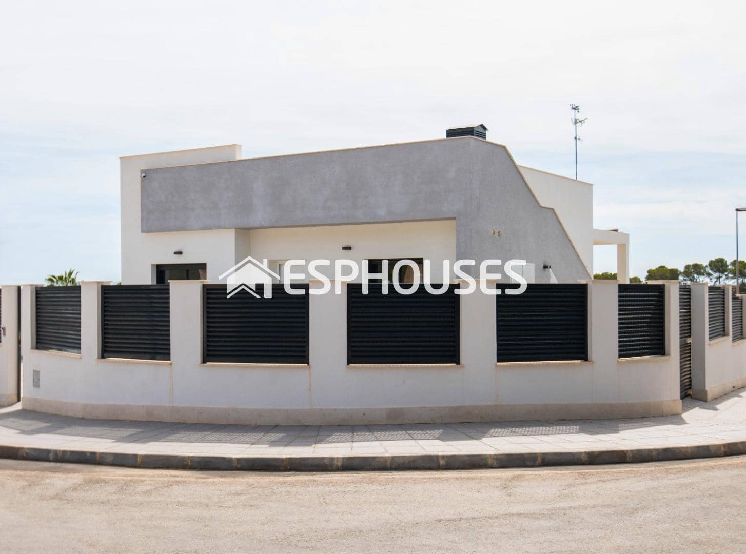 3 bedroom Villa for sale in Pinar de Campoverde with pool garage - € 422,500 (Ref: 9444431)