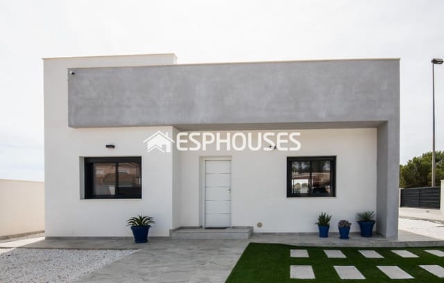 Chalet de 3 habitaciones en Pinar de Campoverde, Pilar de la Horadada en venta con piscina garaje - 422.500 € (Ref: 9444431)