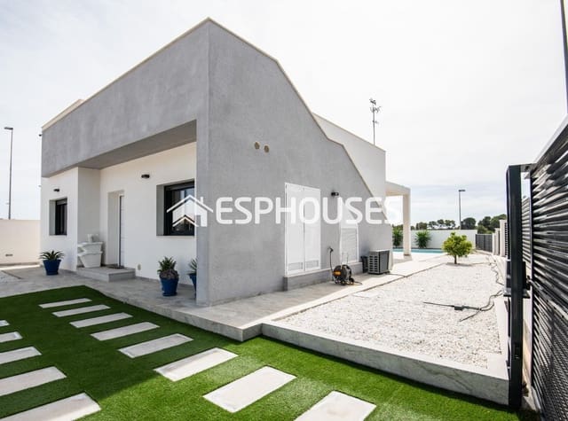 Chalet de 3 habitaciones en Pinar de Campoverde, Pilar de la Horadada en venta con piscina garaje - 422.500 € (Ref: 9444431)