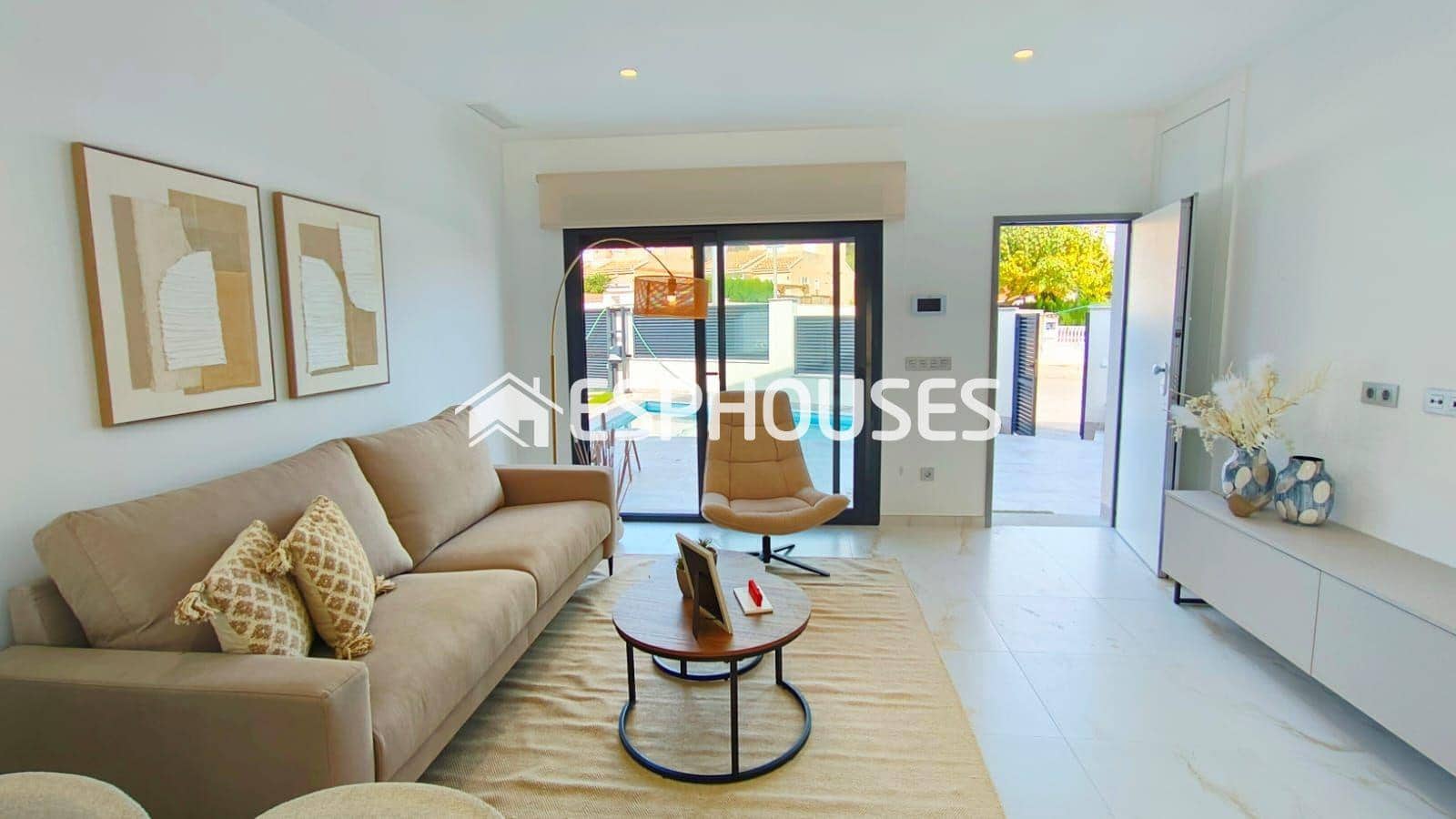 3 bedroom Villa for sale in Pinar de Campoverde with pool garage - € 422,500 (Ref: 9444431)