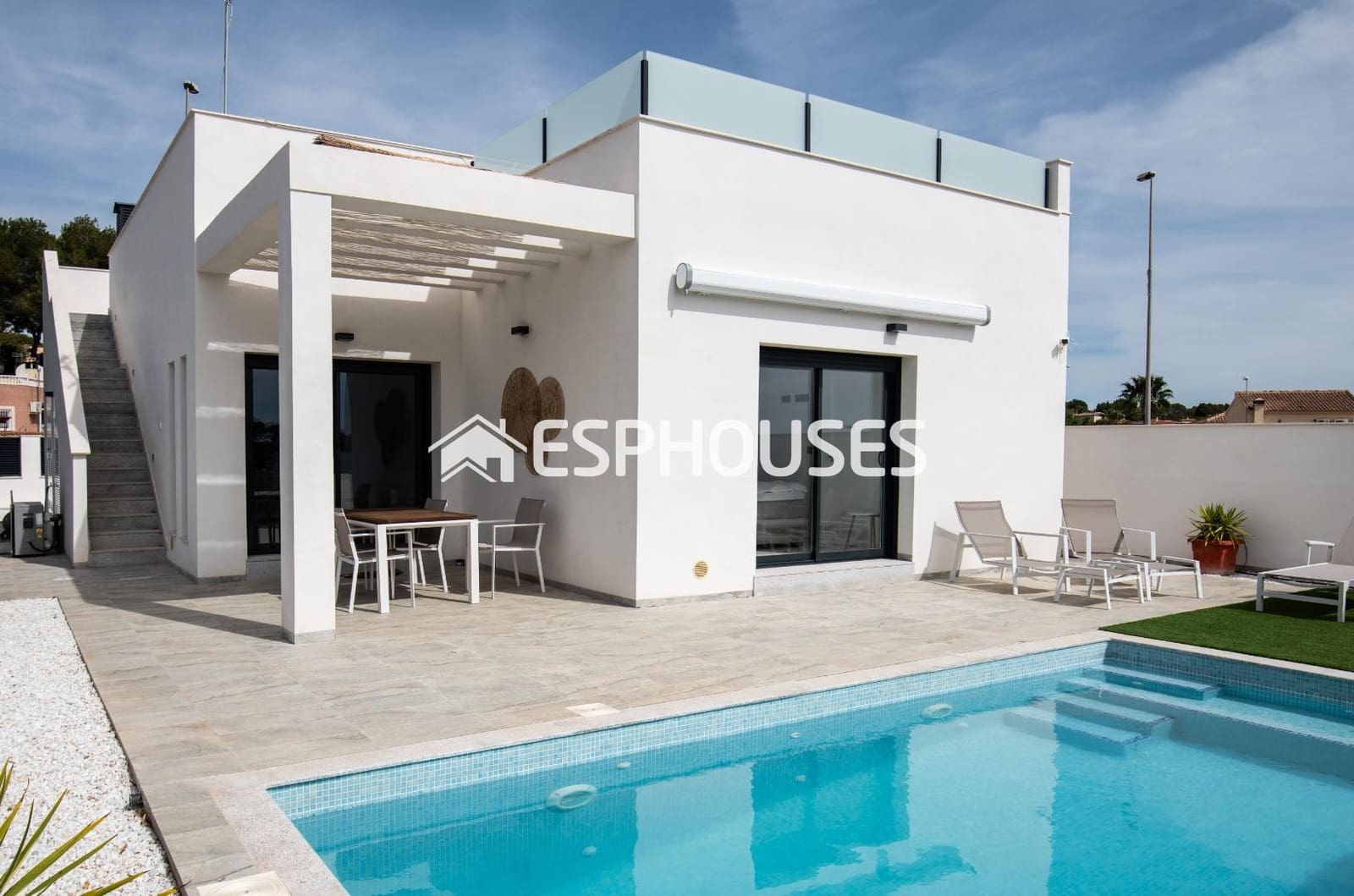 3 bedroom Villa for sale in Pinar de Campoverde with pool garage - € 422,500 (Ref: 9444431)