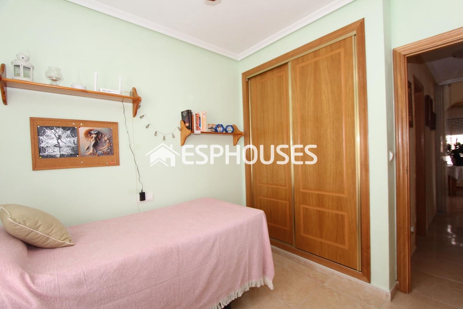 4 bedroom Apartment for sale in Guardamar del Segura with pool garage - € 198,000 (Ref: 9444444)