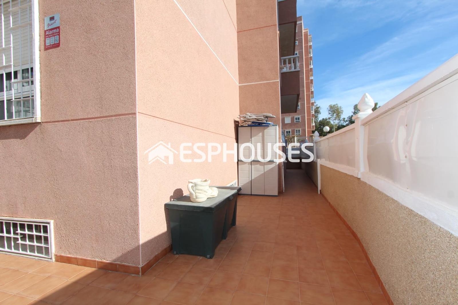 4 bedroom Apartment for sale in Guardamar del Segura with pool garage - € 198,000 (Ref: 9444444)