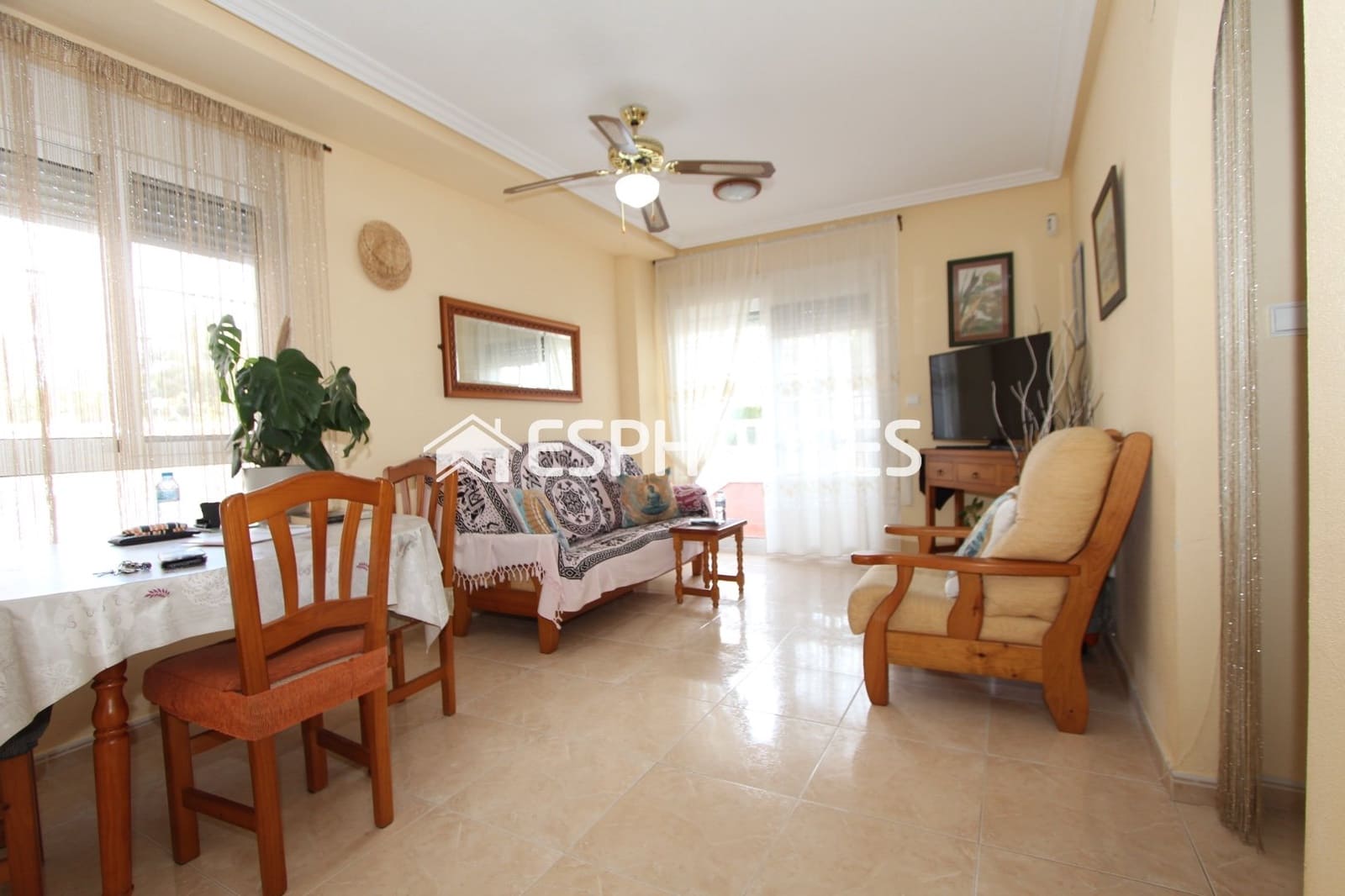 4 soveværelse Lejlighed til salg i Guardamar del Segura med swimmingpool - € 198.000 (Ref: 9444444)