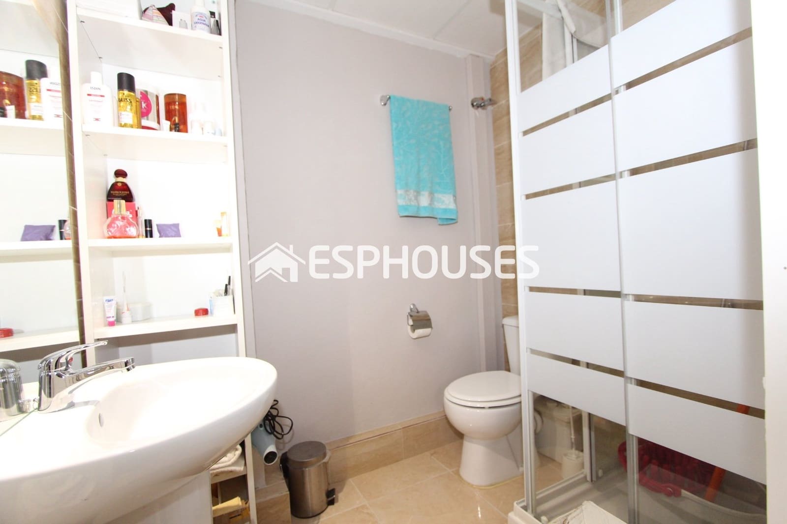 4 soveværelse Lejlighed til salg i Guardamar del Segura med swimmingpool - € 198.000 (Ref: 9444444)