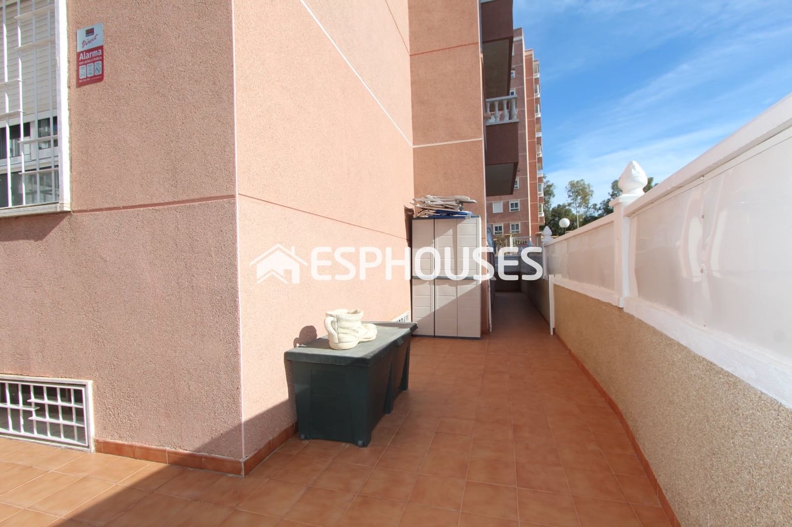 4 soveværelse Lejlighed til salg i Guardamar del Segura med swimmingpool - € 198.000 (Ref: 9444444)
