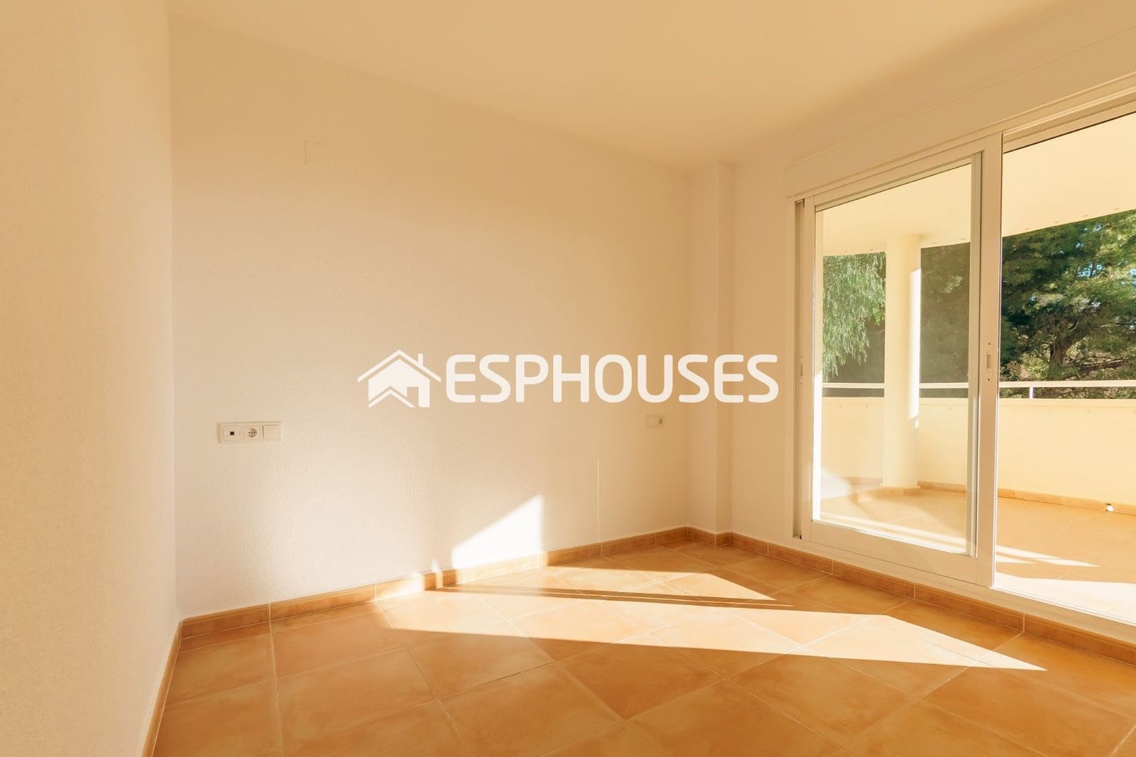 Apartamento de 3 habitaciones en Altea en venta con piscina garaje - 355.000 € (Ref: 9444446)