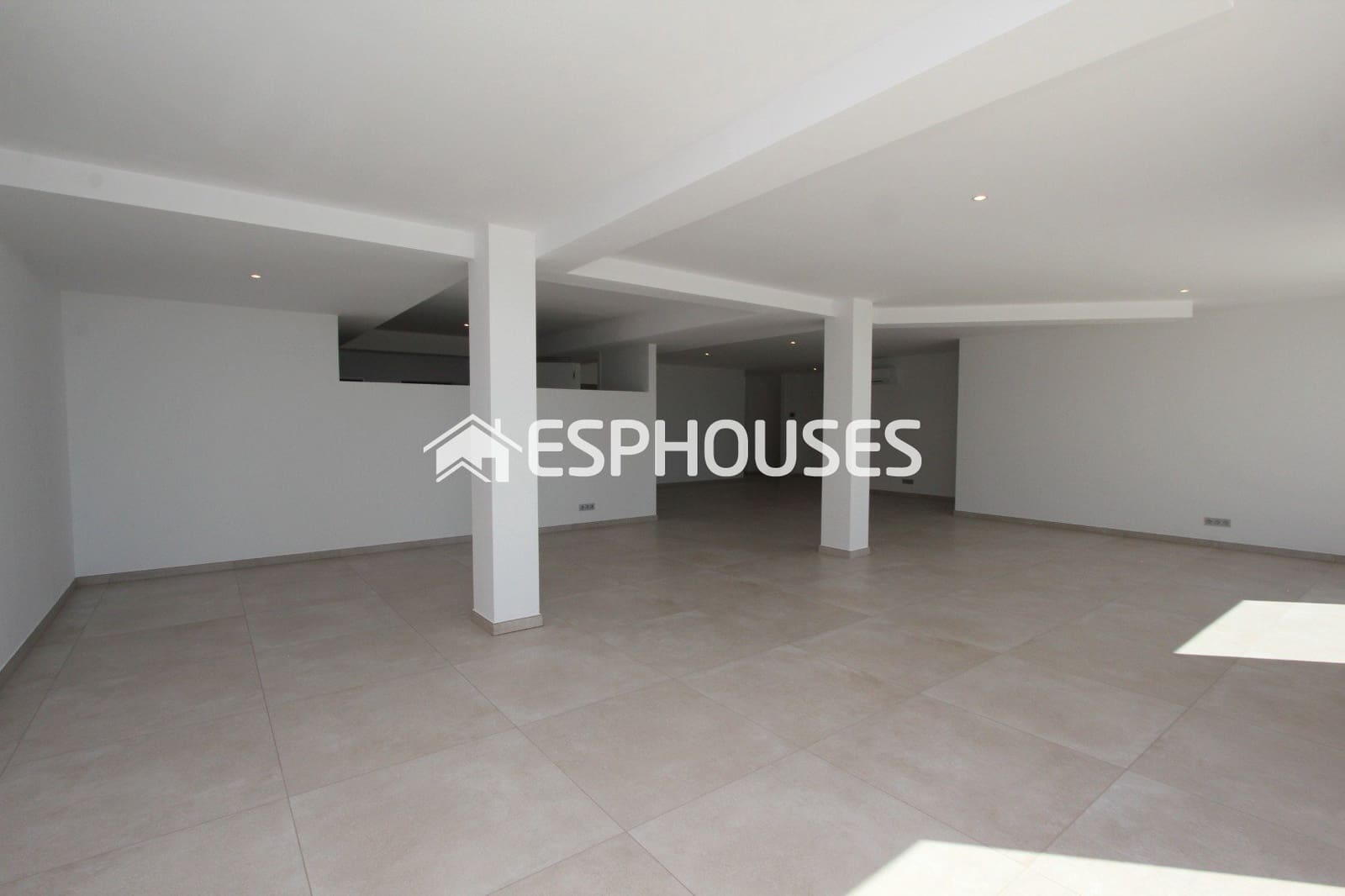 Chalet de 8 habitaciones en Finestrat en venta con piscina garaje - 2.600.000 € (Ref: 9444985)