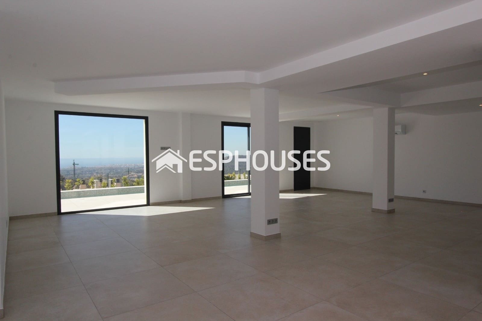 Chalet de 8 habitaciones en Finestrat en venta con piscina garaje - 2.600.000 € (Ref: 9444985)