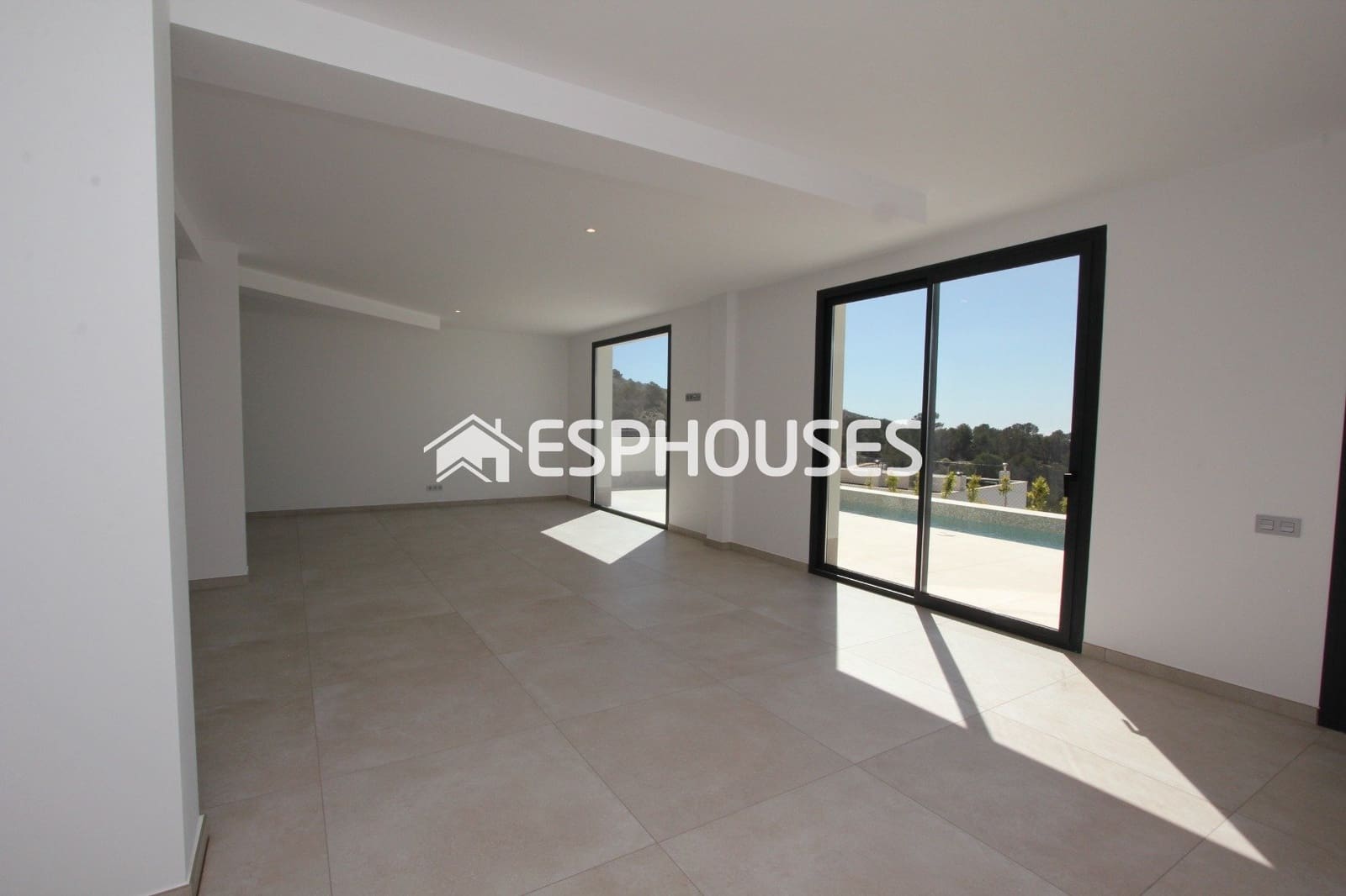 Chalet de 8 habitaciones en Finestrat en venta con piscina garaje - 2.600.000 € (Ref: 9444985)