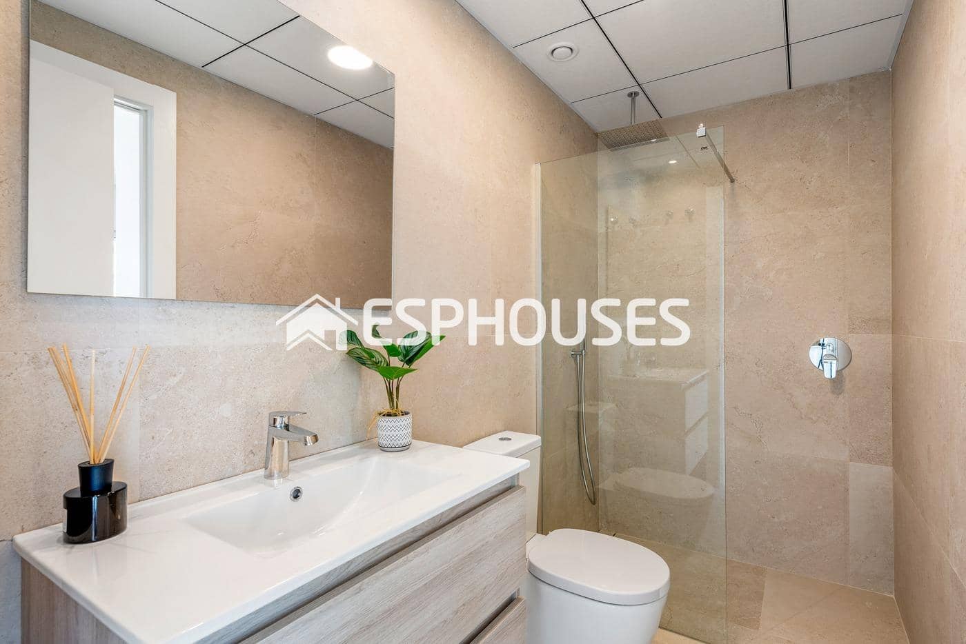 3 soverom Villa til salgs i Los Alcazares med svømmebasseng garasje - € 399 900 (Ref: 9444996)