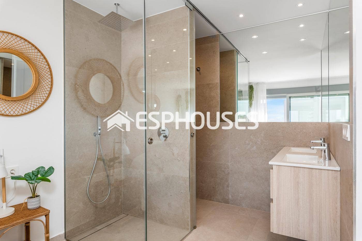 3 soverom Villa til salgs i Los Alcazares med svømmebasseng garasje - € 399 900 (Ref: 9444996)