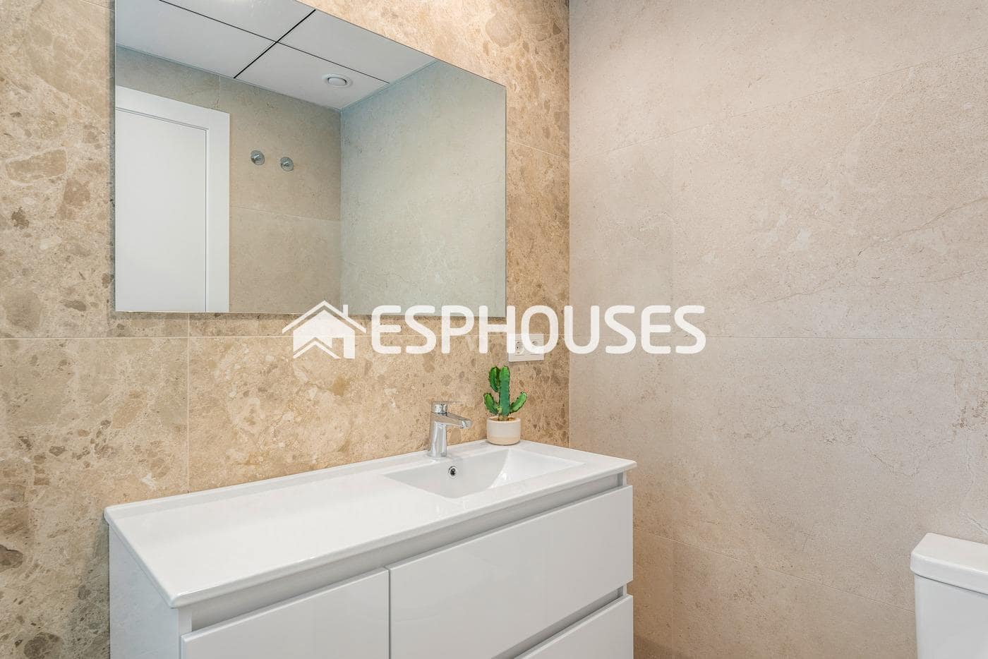 3 soverom Villa til salgs i Los Alcazares med svømmebasseng garasje - € 399 900 (Ref: 9444996)