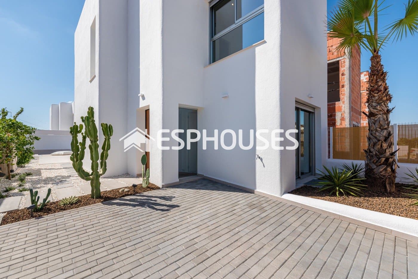3 bedroom Villa for sale in Los Alcazares with pool - € 399,900 (Ref: 9444996)