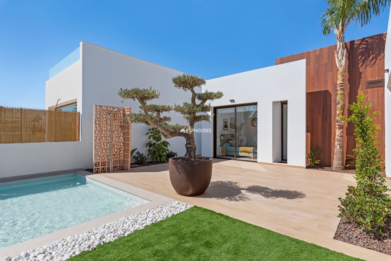3 Zimmer Villa zu verkaufen in Los Alcazares mit Pool - 569.000 € (Ref: 9444997)