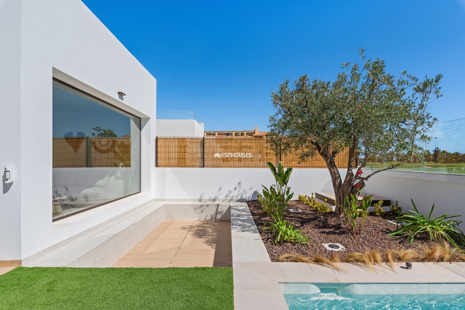3 Zimmer Villa zu verkaufen in Los Alcazares mit Pool - 569.000 € (Ref: 9444997)