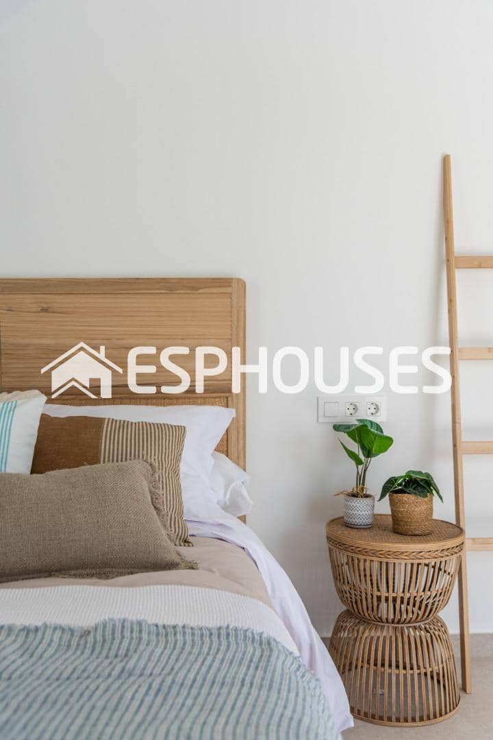 Chalet de 3 habitaciones en Dolores en venta con piscina garaje - 429.900 € (Ref: 9444998)