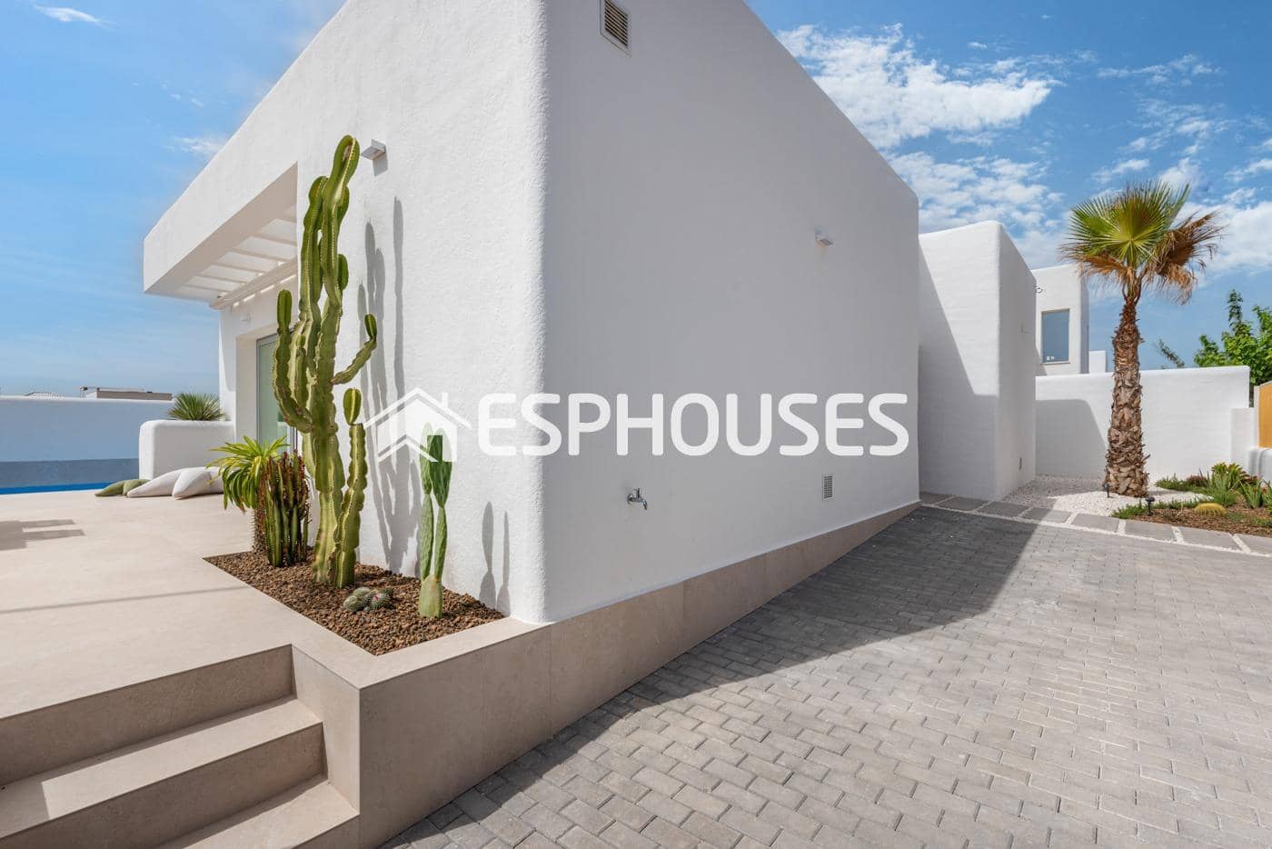 Chalet de 3 habitaciones en Dolores en venta con piscina garaje - 429.900 € (Ref: 9444998)