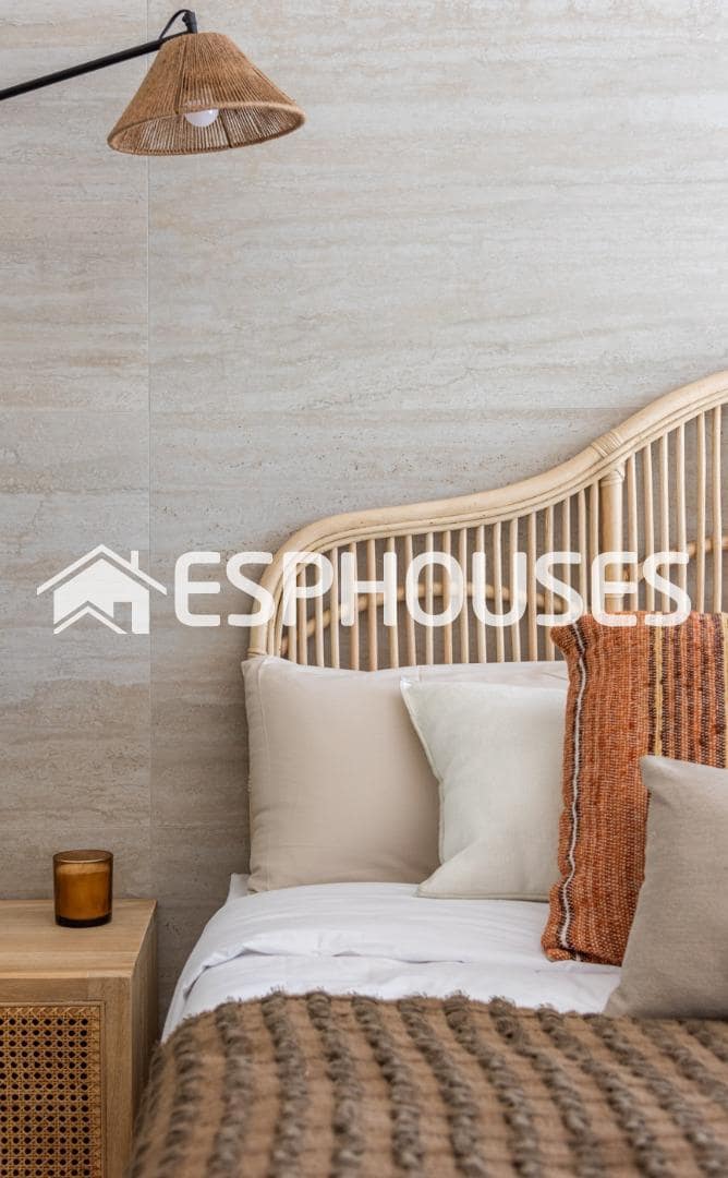 Chalet de 3 habitaciones en Benijófar en venta con piscina garaje - 569.900 € (Ref: 9444999)