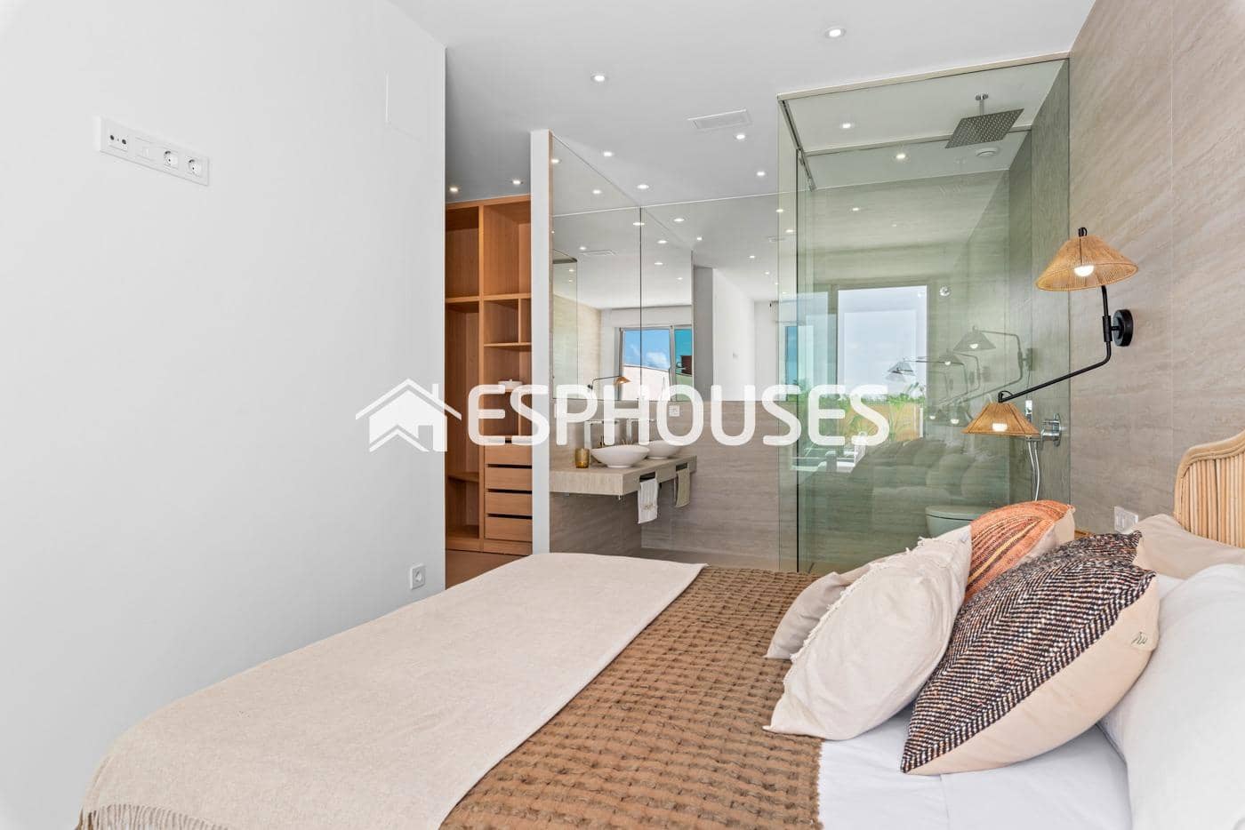 Chalet de 3 habitaciones en Benijófar en venta con piscina garaje - 569.900 € (Ref: 9444999)