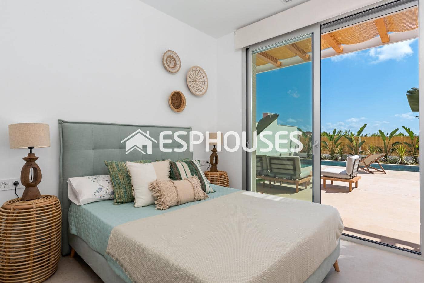 Chalet de 3 habitaciones en Benijófar en venta con piscina garaje - 569.900 € (Ref: 9444999)