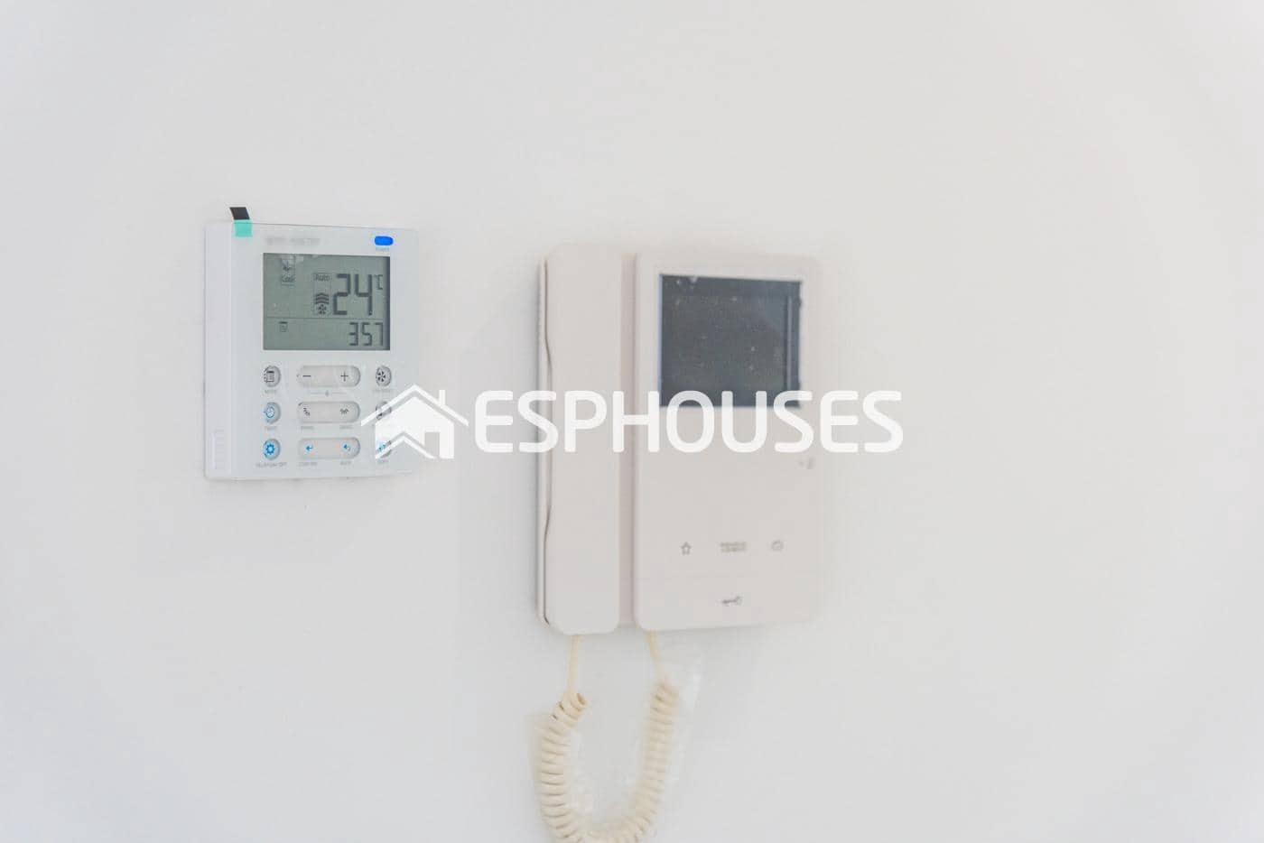 Chalet de 3 habitaciones en Benijófar en venta con piscina garaje - 569.900 € (Ref: 9444999)