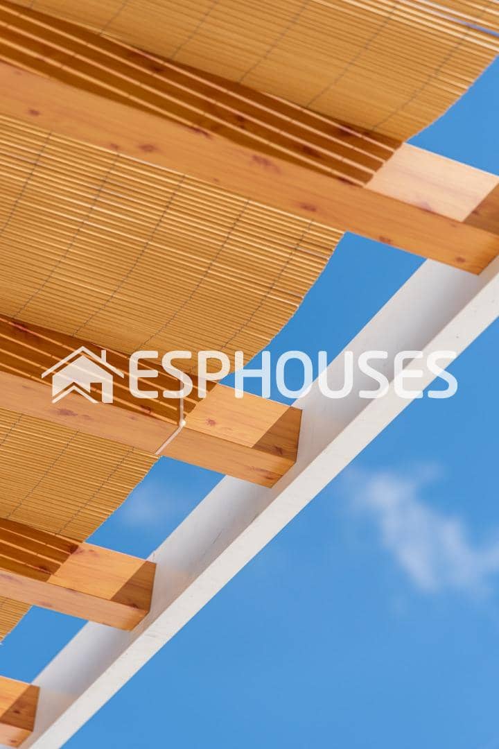 Chalet de 3 habitaciones en Benijófar en venta con piscina garaje - 569.900 € (Ref: 9444999)