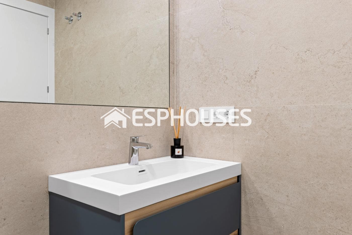 Chalet de 3 habitaciones en Benijófar en venta con piscina garaje - 569.900 € (Ref: 9444999)