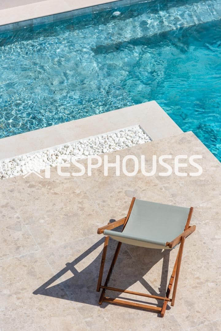 Chalet de 3 habitaciones en Benijófar en venta con piscina garaje - 569.900 € (Ref: 9444999)