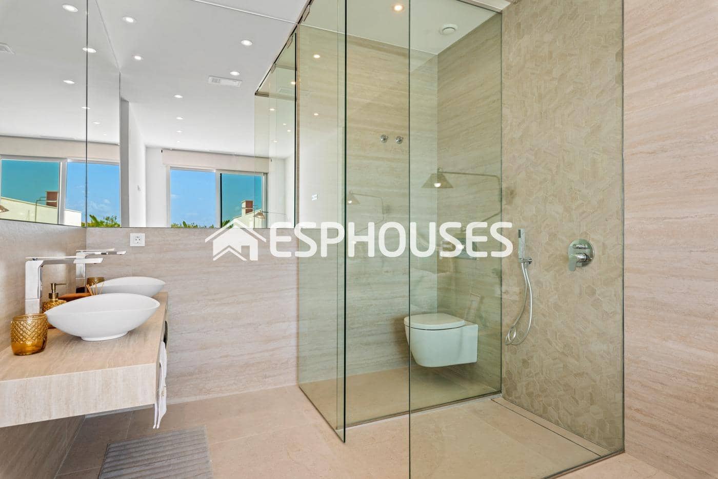 Chalet de 3 habitaciones en Benijófar en venta con piscina garaje - 569.900 € (Ref: 9444999)