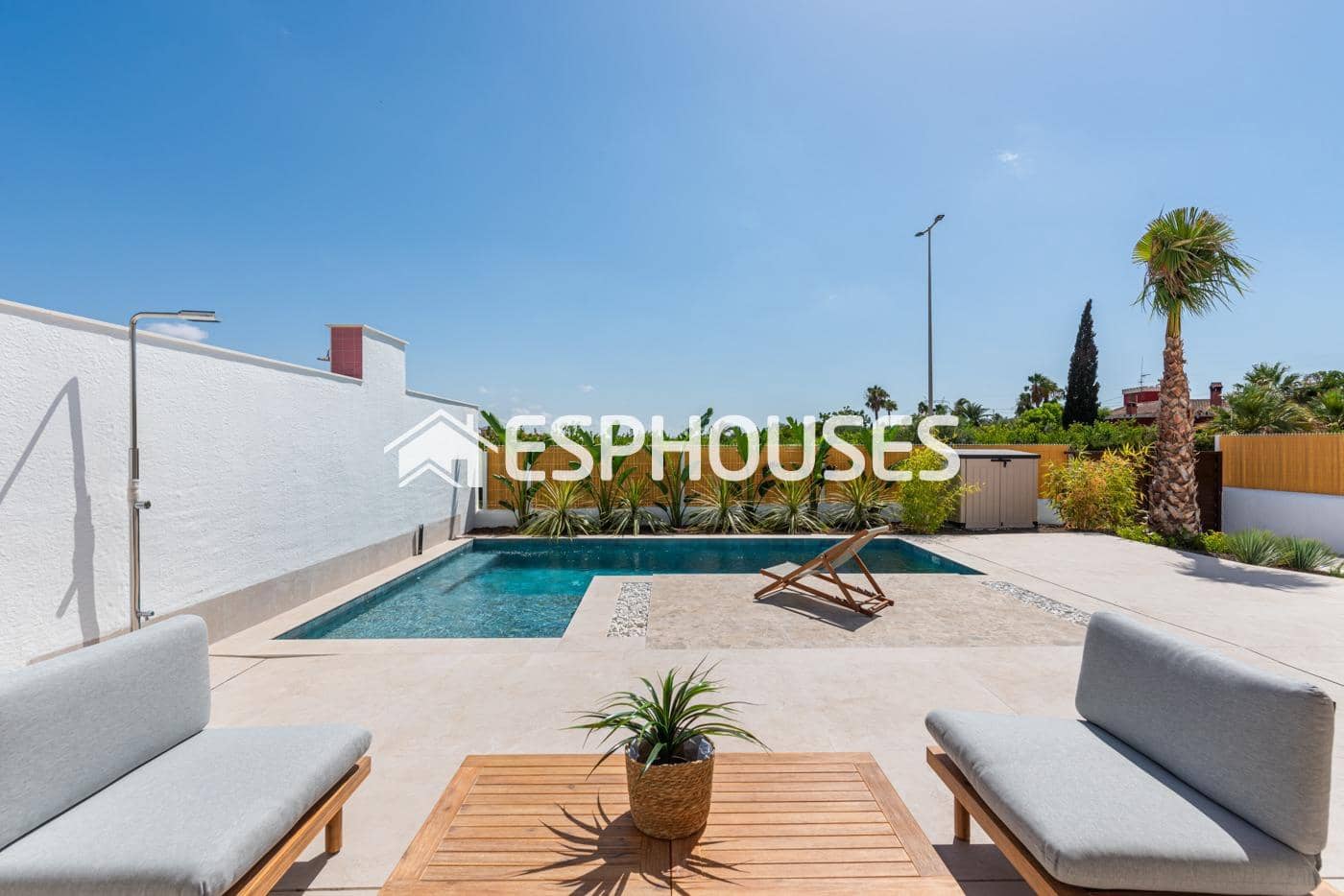 Chalet de 3 habitaciones en Benijófar en venta con piscina garaje - 569.900 € (Ref: 9444999)