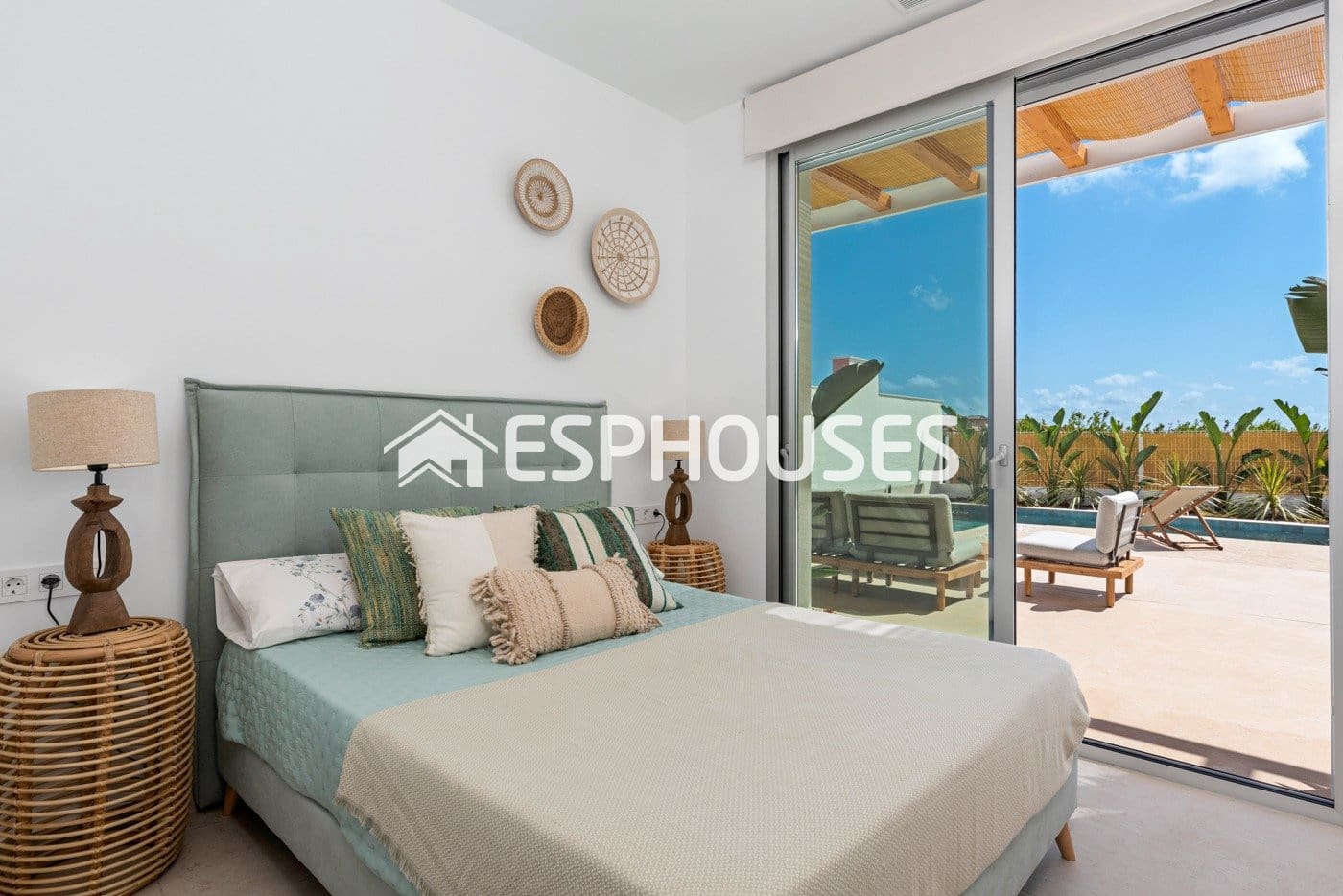 3 bedroom Villa for sale in Benijofar with pool - € 569,900 (Ref: 9444999)