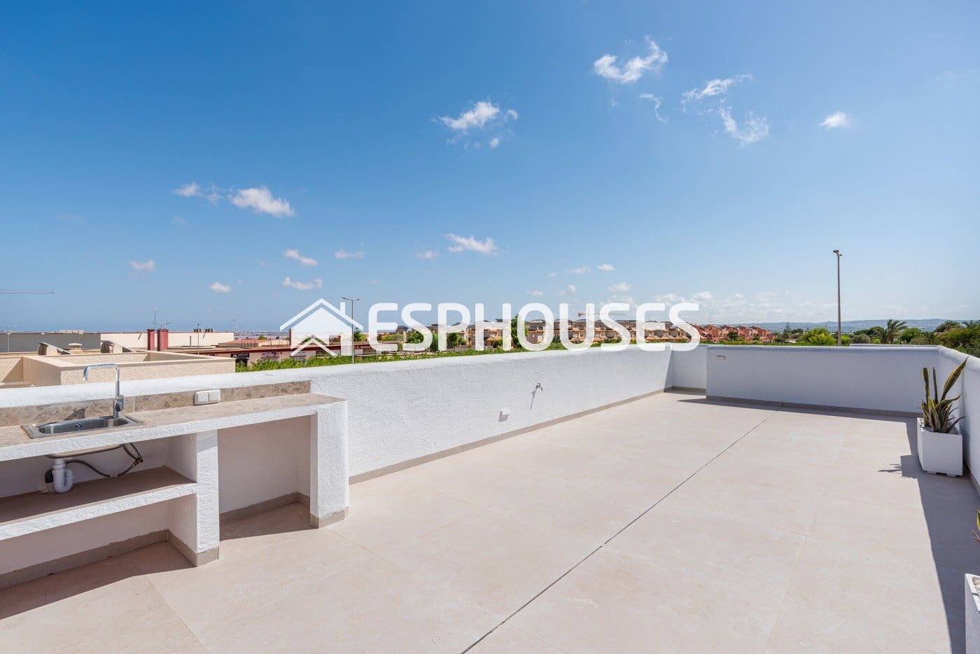 3 bedroom Villa for sale in Benijofar with pool - € 569,900 (Ref: 9444999)