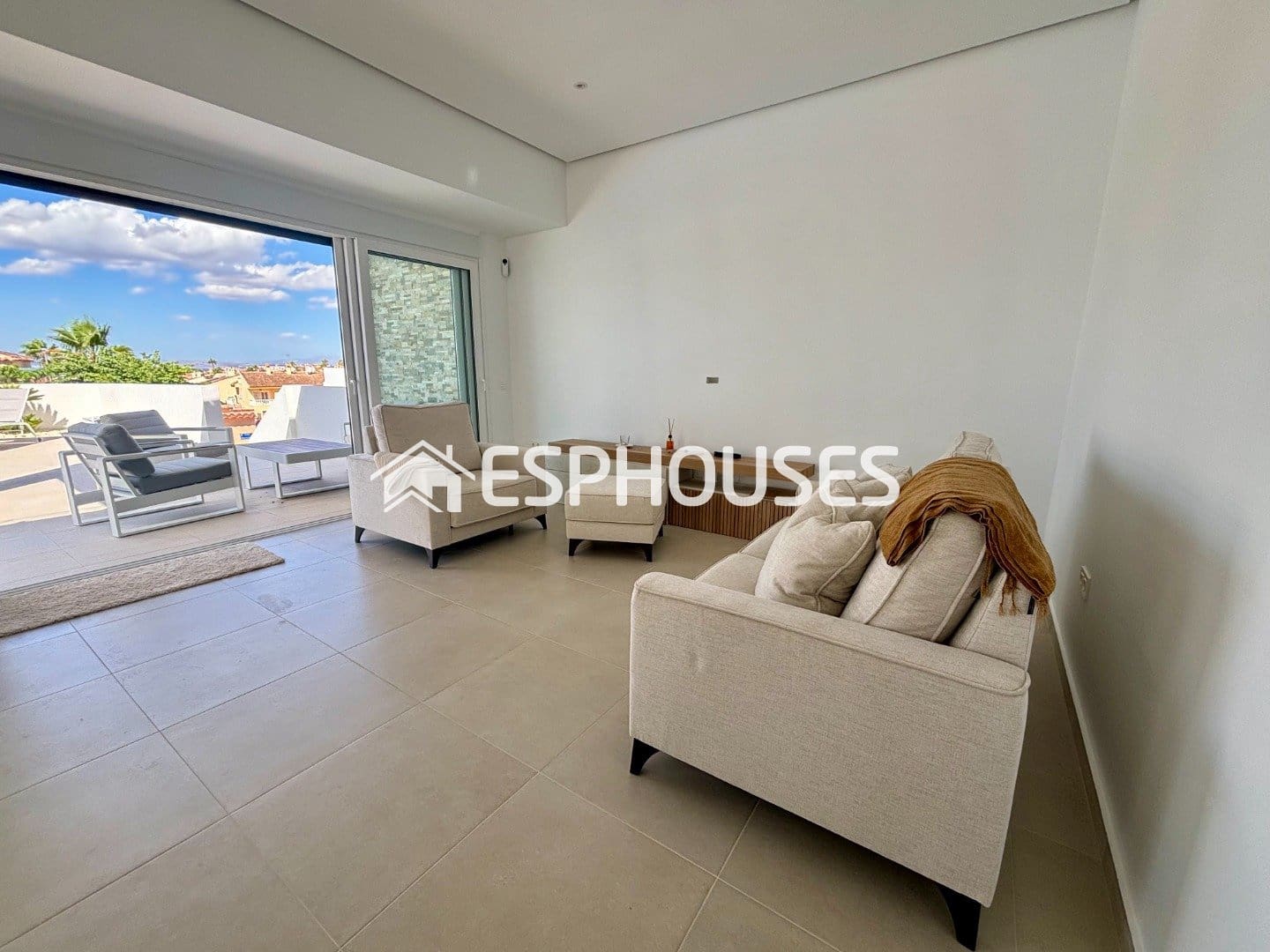 3 bedroom Villa for sale in Benijofar with pool - € 589,000 (Ref: 9445015)