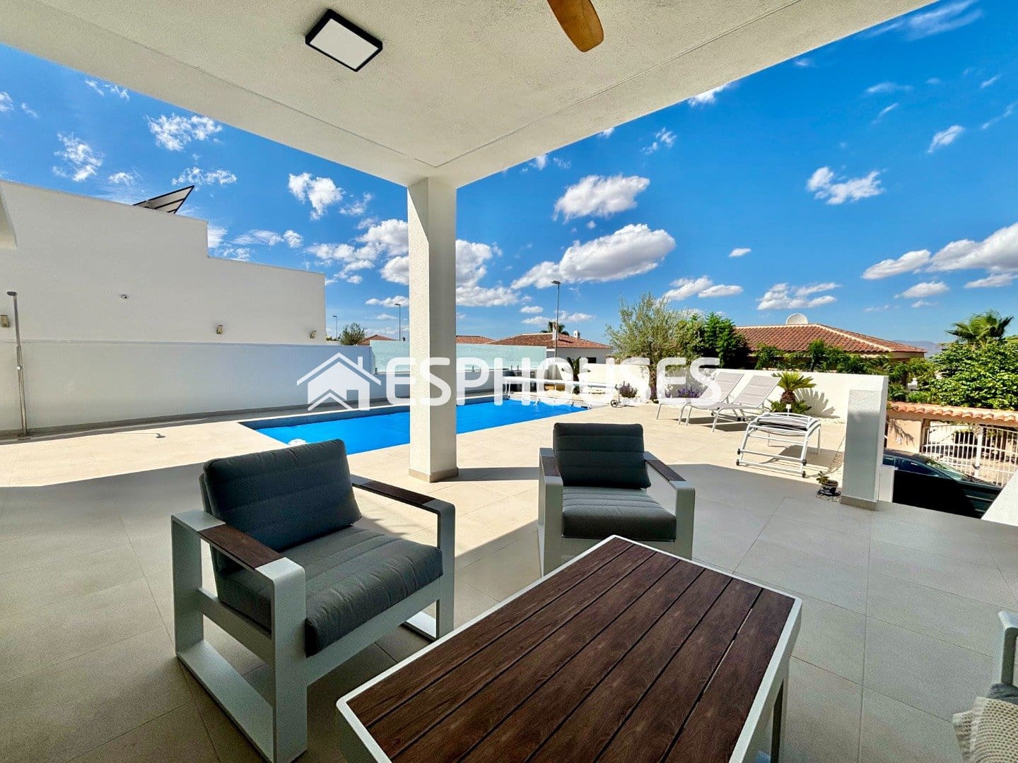 3 bedroom Villa for sale in Benijofar with pool - € 589,000 (Ref: 9445015)