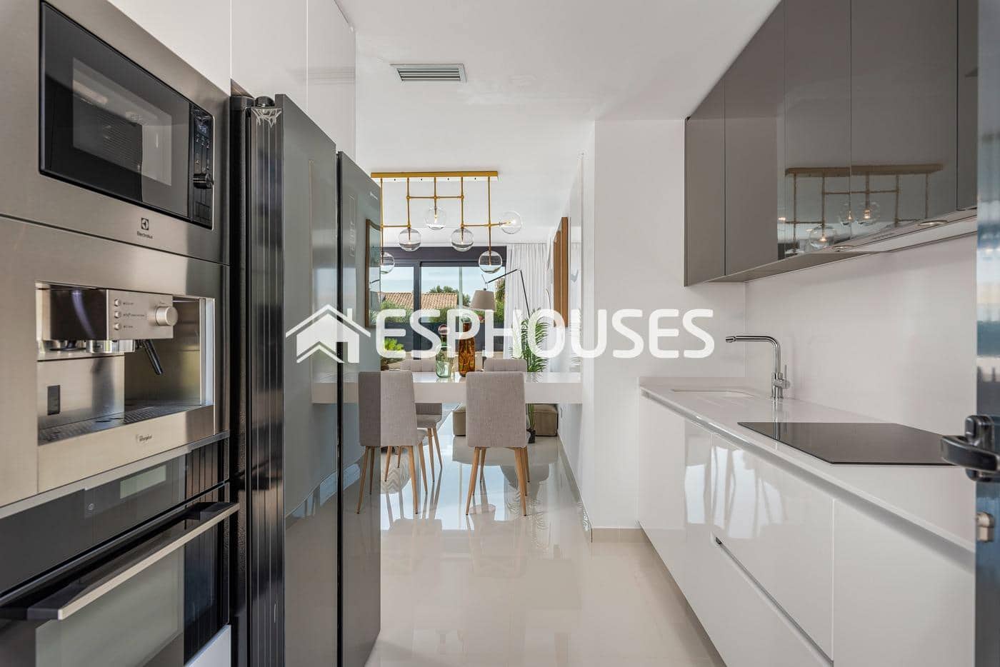 4 slaapkamer Villa te koop in Playa Honda met zwembad garage - € 630.000 (Ref: 9445028)