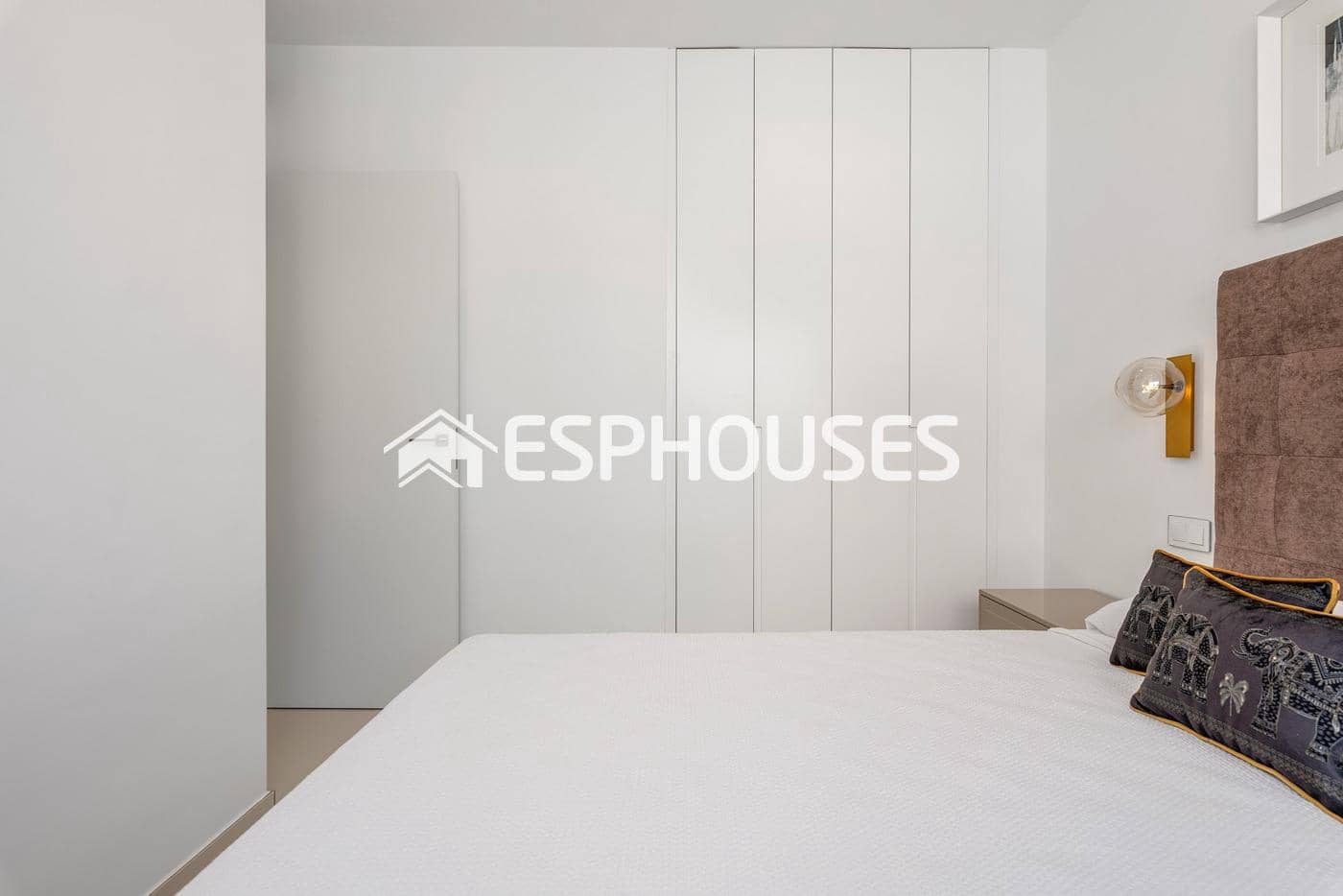 4 slaapkamer Villa te koop in Playa Honda met zwembad garage - € 630.000 (Ref: 9445028)