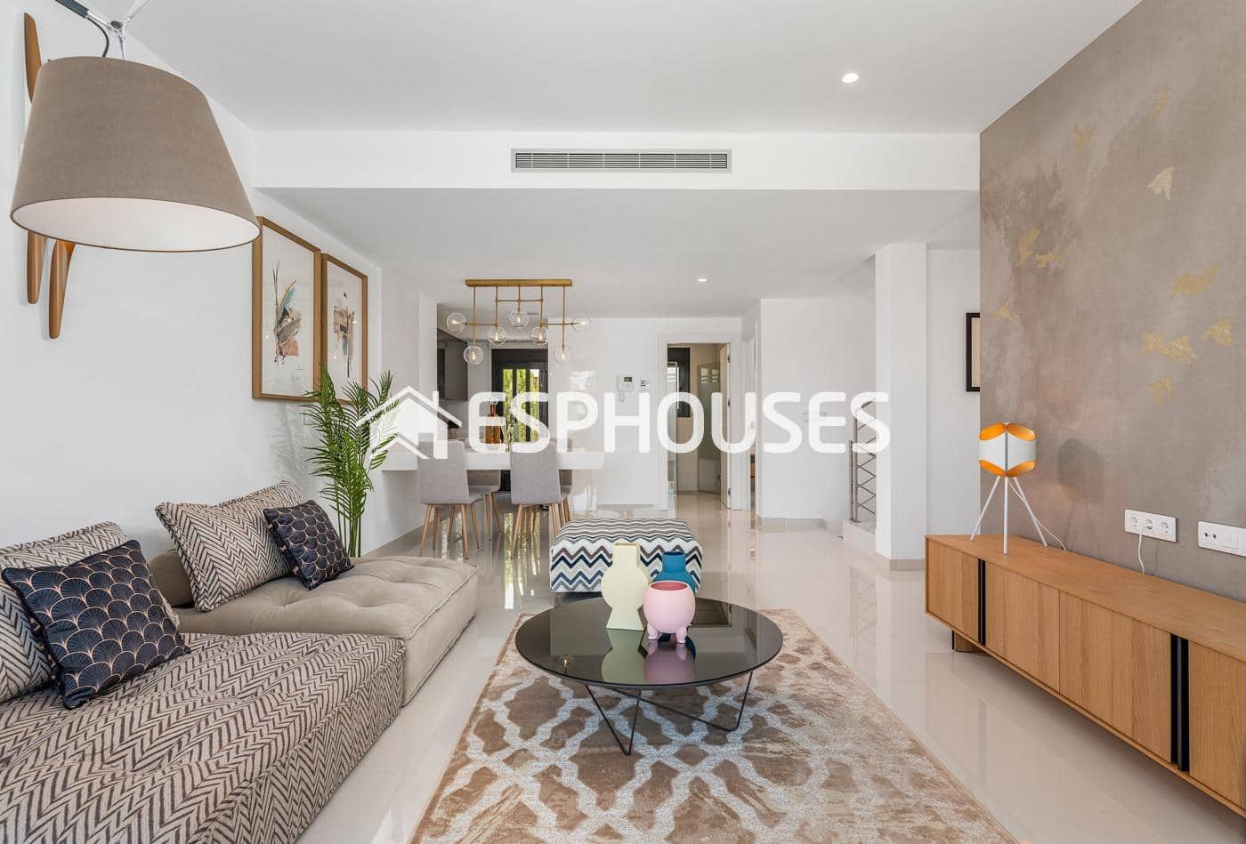 4 slaapkamer Villa te koop in Playa Honda met zwembad garage - € 630.000 (Ref: 9445028)