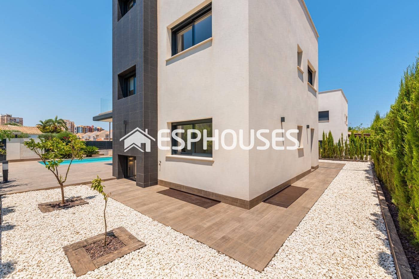 4 slaapkamer Villa te koop in Playa Honda met zwembad garage - € 630.000 (Ref: 9445028)