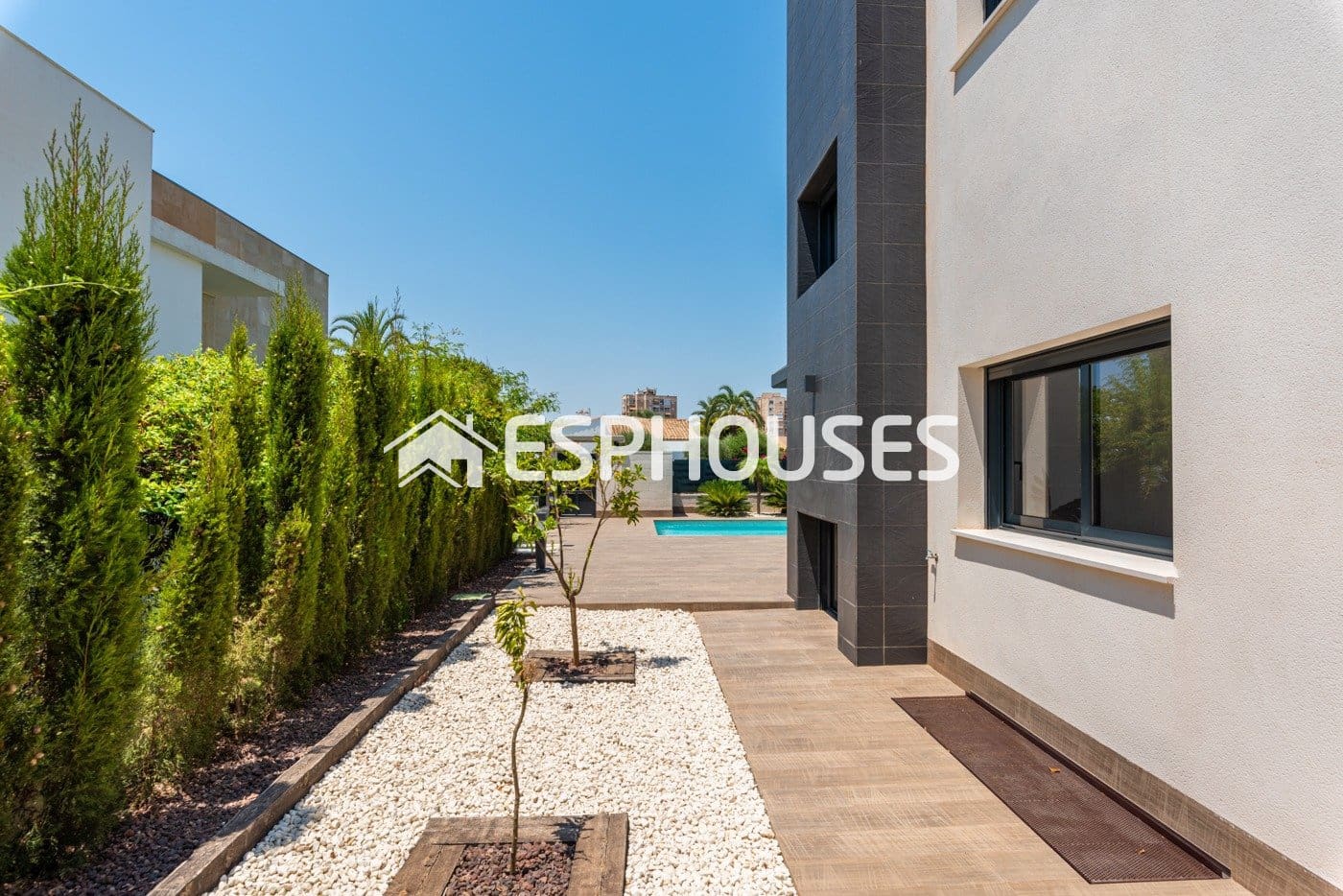 4 Zimmer Villa zu verkaufen in Playa Honda mit Pool Garage - 630.000 € (Ref: 9445028)