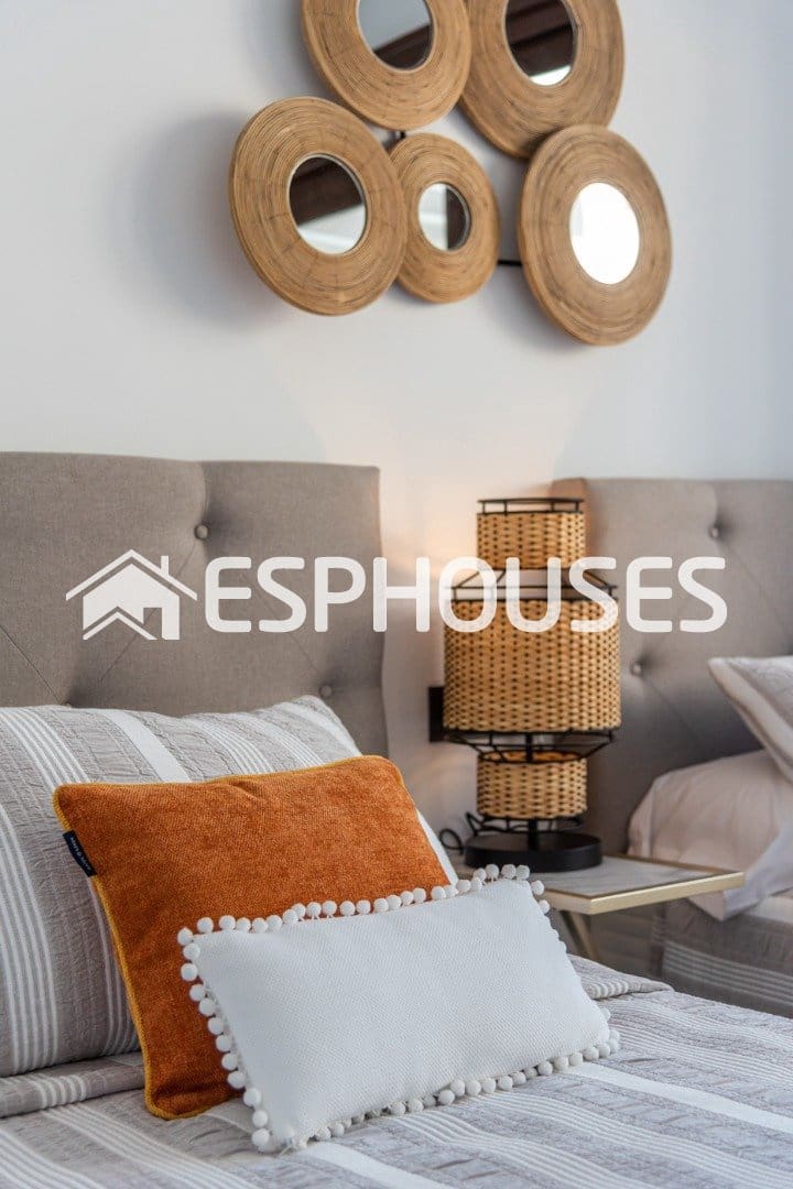 Apartamento de 2 habitaciones en Torrevieja en venta con piscina - 290.000 € (Ref: 9445033)
