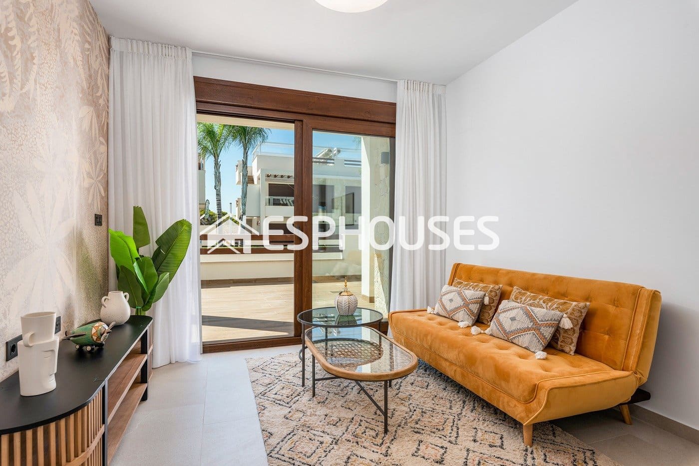 Apartamento de 2 habitaciones en Torrevieja en venta con piscina - 290.000 € (Ref: 9445033)