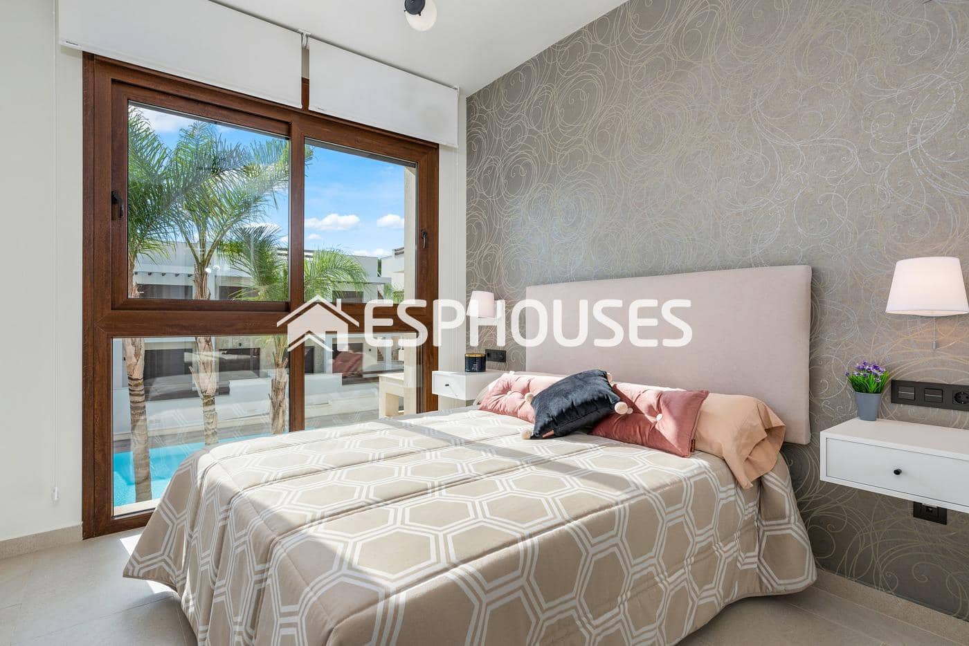 3 slaapkamer Appartement te koop in Torrevieja met zwembad - € 325.000 (Ref: 9445036)