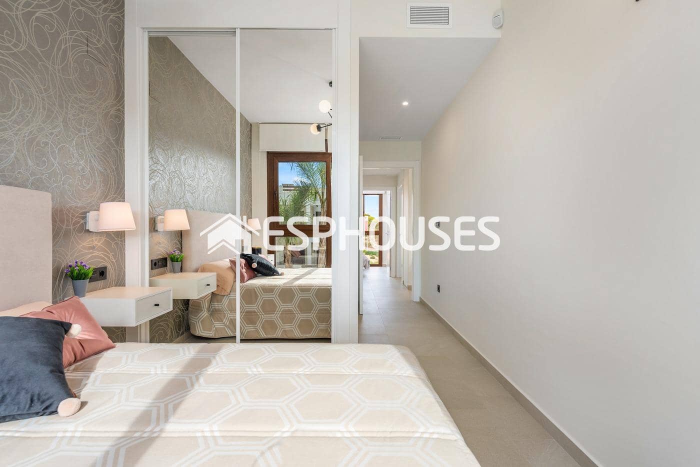 3 slaapkamer Appartement te koop in Torrevieja met zwembad - € 325.000 (Ref: 9445036)