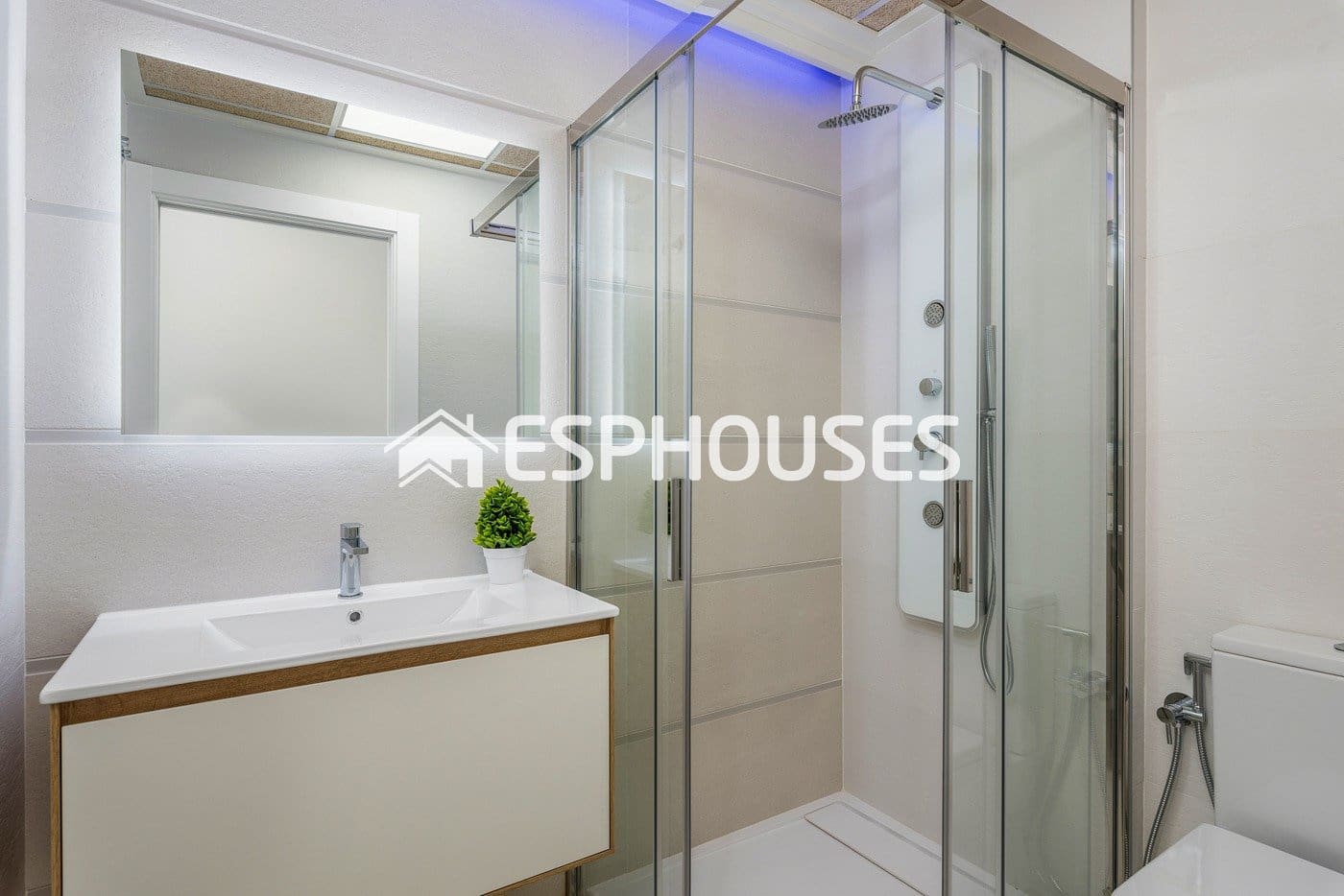 3 soveværelse Penthouse til salg i Torrevieja med swimmingpool - € 325.000 (Ref: 9445036)