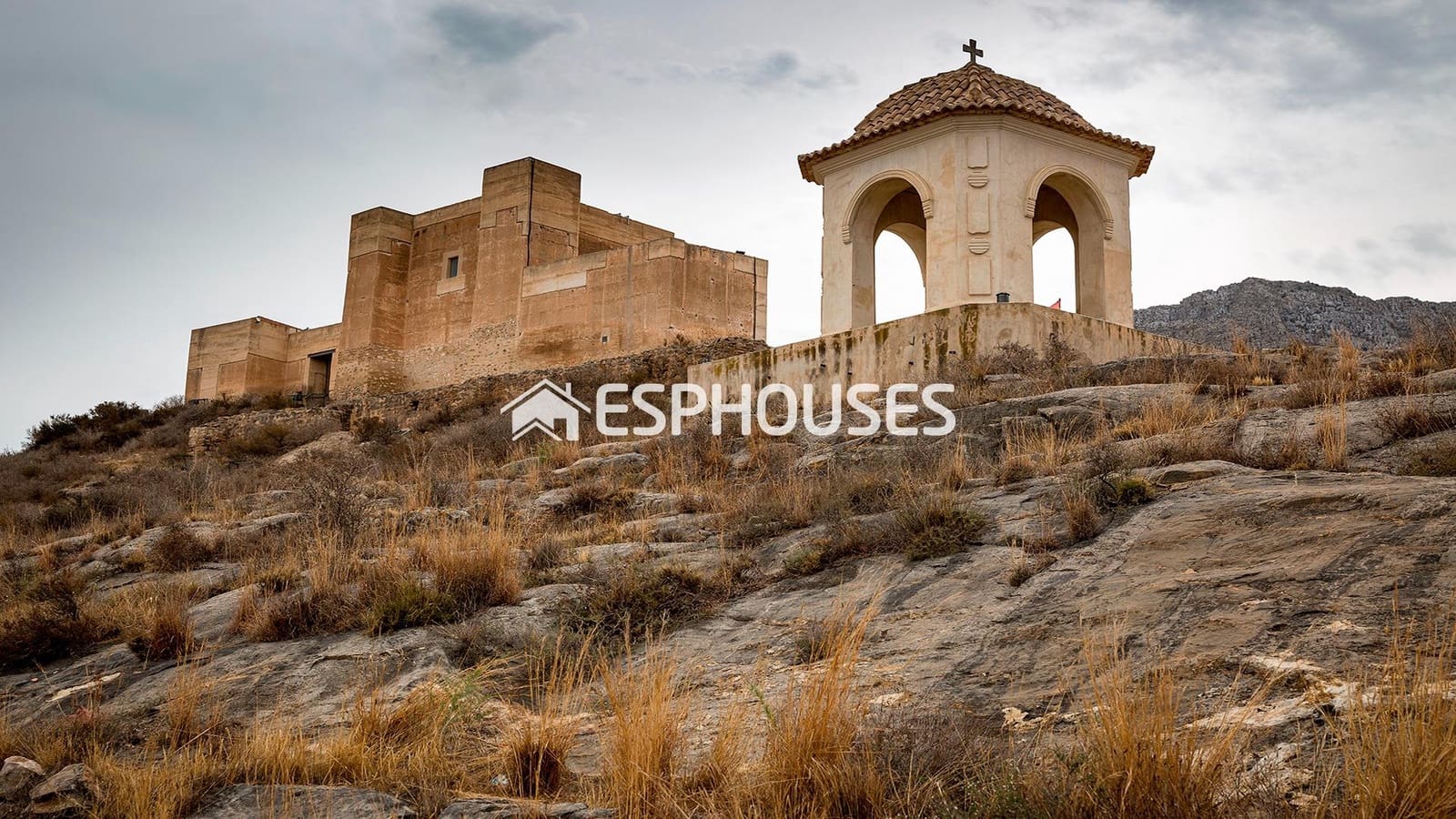 2 bedroom Bungalow for sale in Cox with pool garage - € 219,000 (Ref: 9445048)