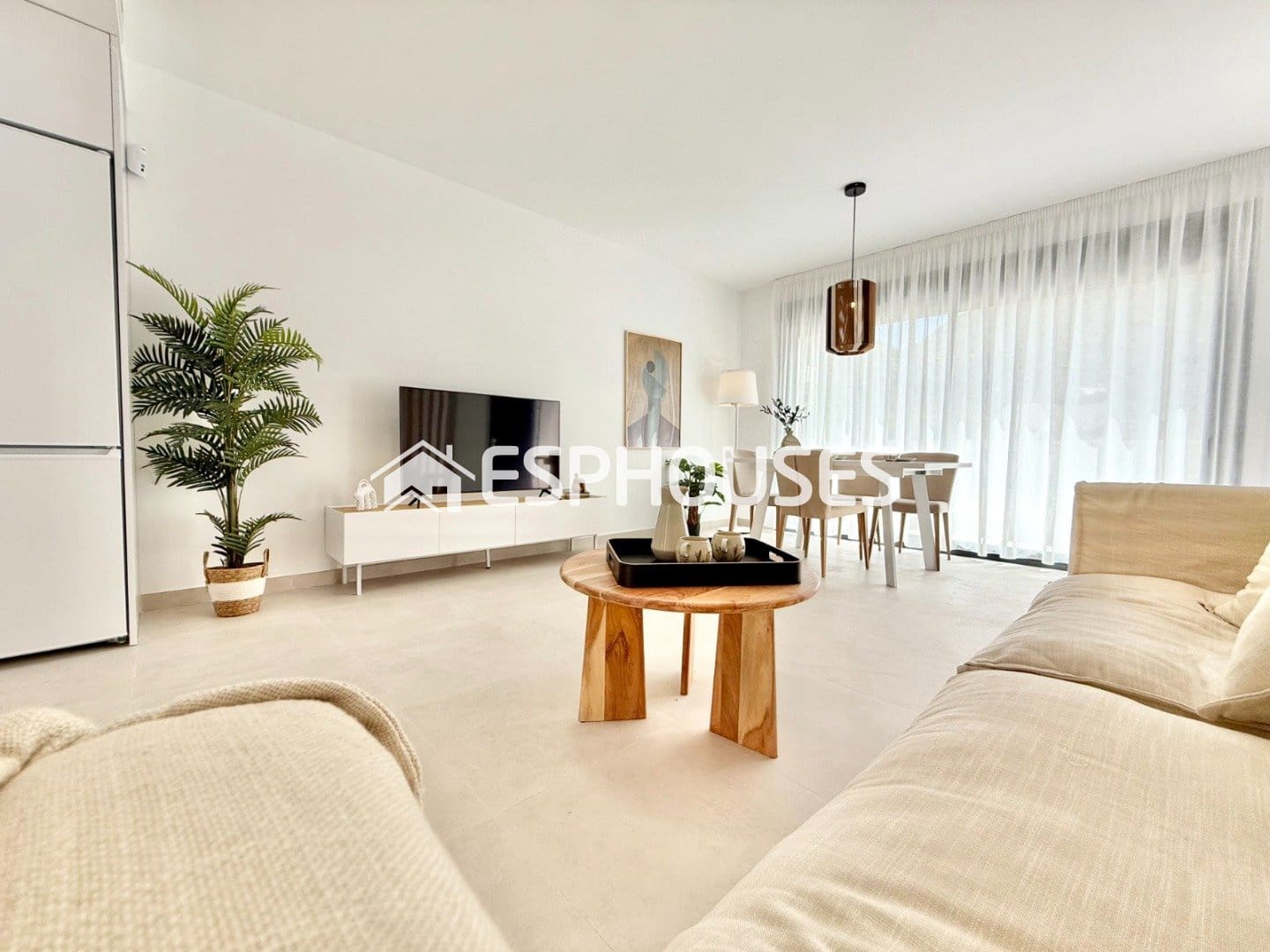 2 slaapkamer Halfvrijstaande villa te koop in Cox met zwembad - € 230.000 (Ref: 9445048)