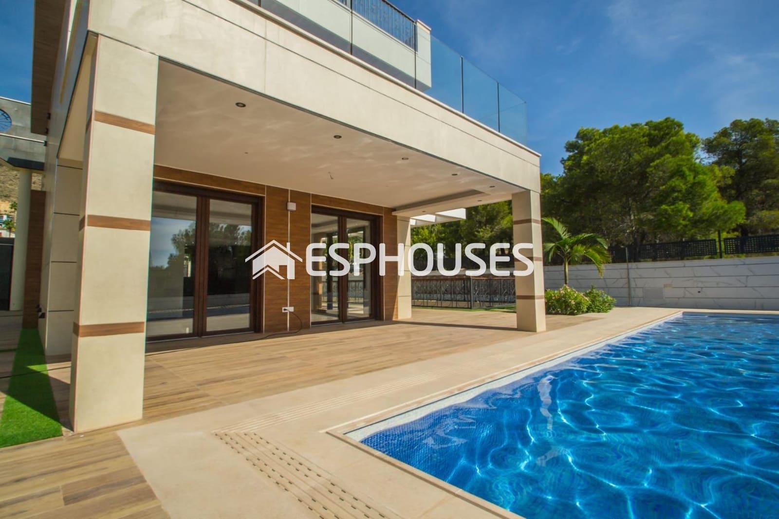 4 slaapkamer Villa te koop in Finestrat met zwembad - € 850.000 (Ref: 9445055)