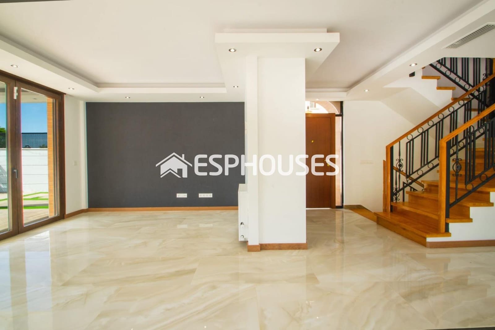 4 slaapkamer Villa te koop in Finestrat met zwembad - € 850.000 (Ref: 9445055)